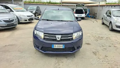 Usata Dacia Sandero Ambiance 72 CV (52 kW) 2013 Bluazzurro Berlina