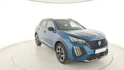 Usata Peugeot 2008 Allure 101 CV (74 kW) 2025 Blu SUV