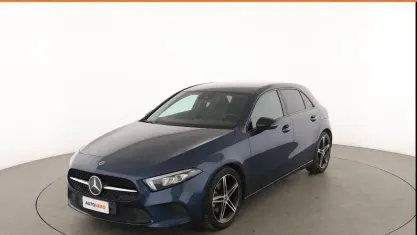 Begagnad Mercedes A180 116 HK (85 kW) 2019 Blå Sedan