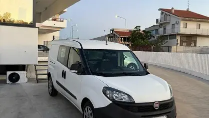 Usata Fiat Doblò 105 CV (77 kW) 2019 Bianco Monovolume