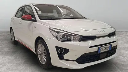 Bianco Usata 2022 Kia Rio Comfort Tre volumi | 12.900 € (Buon prezzo)