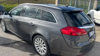 Usata Opel Insignia Cosmo 160 CV (117 kW) 2011 Grigio Station wagon