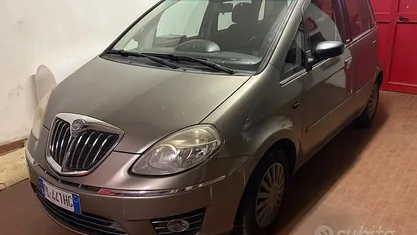 Usata Lancia Musa 95 CV (69 kW) 2007 Grigio Monovolume