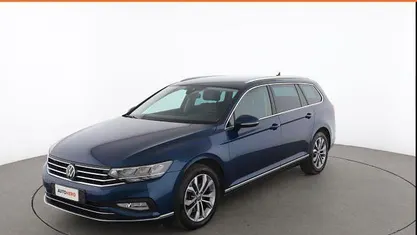 Usata VW Passat Executive 200 CV (147 kW) 2022 Blu Station wagon