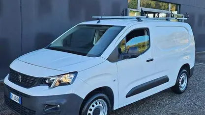 Usata 2020 Peugeot Partner Premium Monovolume | 13.900 € (Buon prezzo)