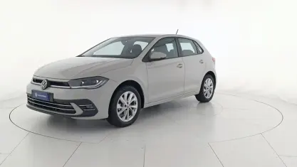 Usado VW Polo Style 95 CV (69 kW) 2023 Gris Utilitario