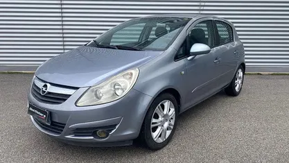 Usata Opel Corsa Cosmo 90 CV (66 kW) 2007 Bianco Berlina
