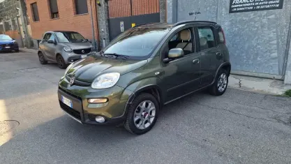 Usata Fiat Panda 4x4 S 75 CV (55 kW) 2015 Verde Utilitaria