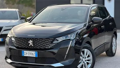 Usata Peugeot 3008 Active 130 CV (95 kW) 2021 Nero SUV
