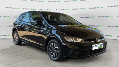 Usata VW Polo Life 95 CV (69 kW) 2023 Nero Utilitaria