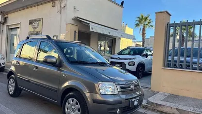Grigio Usata 2011 Fiat Panda Dynamic Tre volumi | 5300 € (Buon prezzo)