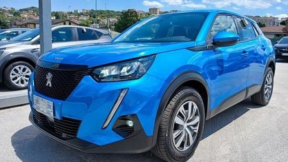 Używany Peugeot 2008 Business-Line 102 KM (75 kW) 2020 Niebieski SUV