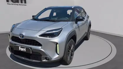 Usata Toyota Yaris Cross 116 CV (85 kW) 2022 Grigio SUV
