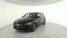 Musta Käytetty 2019 Mercedes B180 Tila-auto | 22.900 € (Perustarjous)