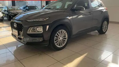 Grigio Usata 2020 Hyundai Kona SUV | 16.399 € (Buon prezzo)