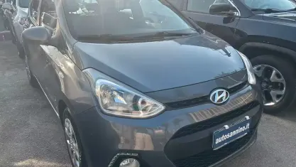 Usata Hyundai i10 Edition 67 CV (49 kW) 2016 Grigio Utilitaria