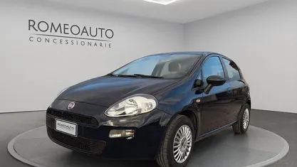Blu Usata 2015 Fiat Punto Lounge Tre volumi | 7800 € (Cara)