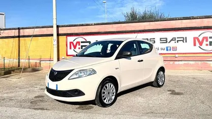 Beige Usata 2018 Lancia Ypsilon Due volumi | 7900 € (Buon prezzo)
