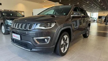 Usata Jeep Compass Limited 140 CV (102 kW) 2018 Grigio scuro SUV