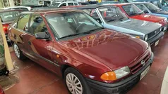 Usata 1993 Opel Astra Tre volumi | 2950 €
