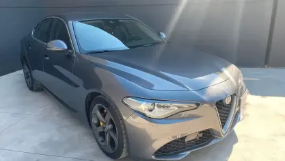 Occasion Alfa Romeo Giulia 190 ch (139 kW) 2019 Gris Berline