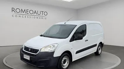 Usata Peugeot Partner 75 CV (55 kW) 2017 Bianco pastello Monovolume