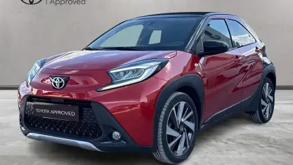 Usata Toyota Aygo X Lounge 72 CV (52 kW) 2022 Rosso SUV