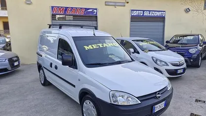 Usata Opel Combo 96 CV (70 kW) 2009 Monovolume