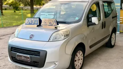 Usata Fiat Qubo Trekking 73 CV (53 kW) 2010 Grigio Monovolume