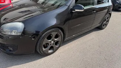 Usata VW Golf IV Sportline 140 CV (102 kW) 2005 Berlina