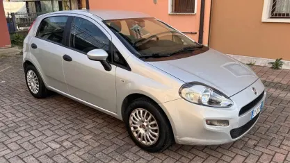 Usata Fiat Punto 69 CV (50 kW) 2014 Argento Utilitaria