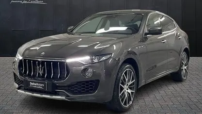 Grigio Usata 2016 Maserati Levante SUV | 30.750 € (Buon prezzo)