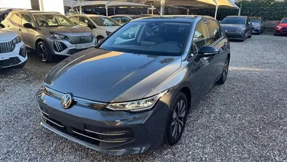 Usata VW Golf VIII Goal 116 CV (85 kW) 2025 Grigio Berlina