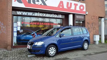 Blu Usata 2008 VW Touran Trendline Monovolume | 5900 € (Buon prezzo)