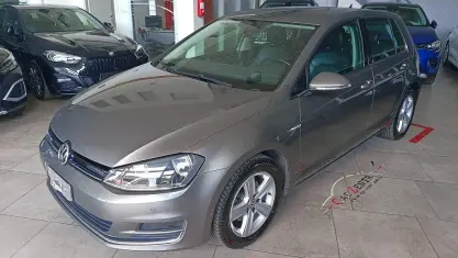 Usata VW Golf VII Highline 110 CV (80 kW) 2016 Grigio Berlina