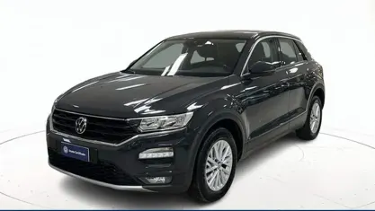 Usata VW T-Roc Style 150 CV (110 kW) 2021 Grigio / pastello SUV