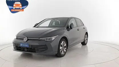 Dolphin grey metallizzato Usata 2024 VW Golf Edition Berlina | 27.700 € (Buon prezzo)