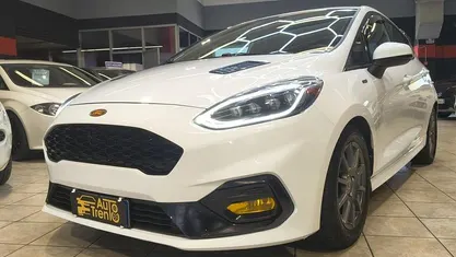 Usata Ford Fiesta Vignale 125 CV (91 kW) 2019 Bianco Utilitaria