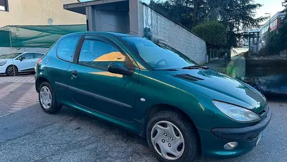 Usata Peugeot 206 60 CV (44 kW) 2000 Verde Utilitaria
