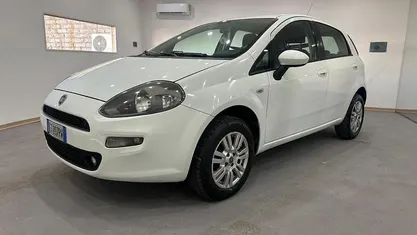 Usata Fiat Punto 77 CV (56 kW) 2014 Berlina