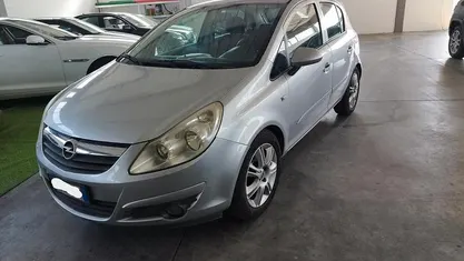 Usata Opel Corsa Cosmo 80 CV (58 kW) 2007 Utilitaria