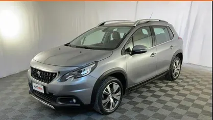 Usata Peugeot 2008 Allure 102 CV (75 kW) 2019 Grigio SUV