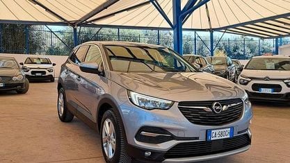 Usado Opel Grandland X Innovation 131 CV (96 kW) 2020 Gris SUV
