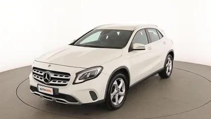 Usata Mercedes GLA200 135 CV (99 kW) 2017 Bianco SUV