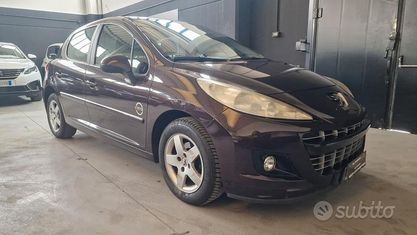 Usata Peugeot 207 Active 70 CV (51 kW) 2011 Grigio Berlina
