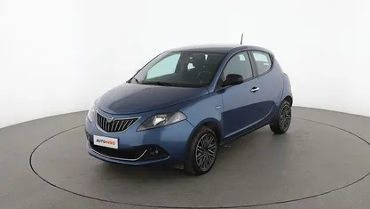 Usata Lancia Ypsilon Gold 70 CV (51 kW) 2021 Blu Utilitaria