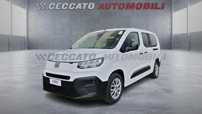 Usata Fiat Doblò 131 CV (96 kW) 2026 Monovolume