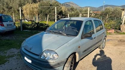 Usata Renault Clio II 58 CV (42 kW) 1998 Grigio Berlina