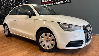 Bianco Usata 2013 Audi A1 S-Line Due volumi | 5700 € (Super prezzo)