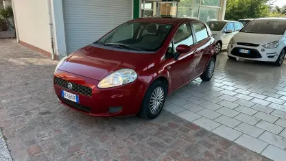 Usata Fiat Grande Punto 65 CV (47 kW) 2007 Rosso Utilitaria